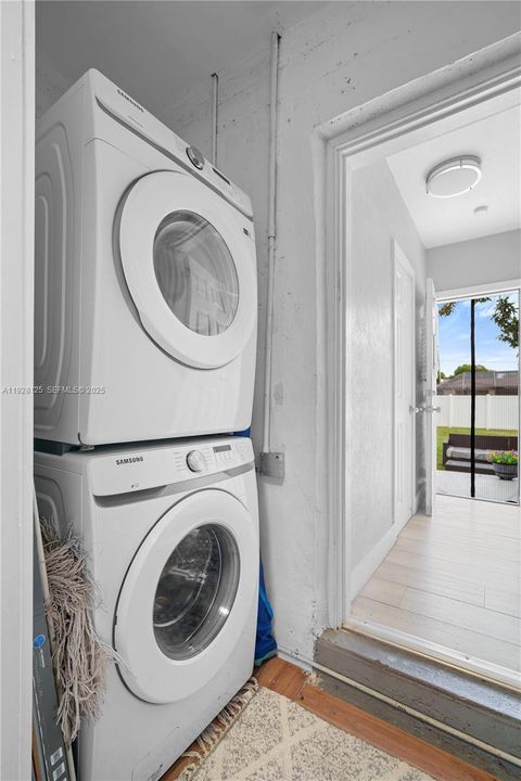 En Renta: $3,750 (4 camas, 2 baños, 1055 Pies cuadrados)