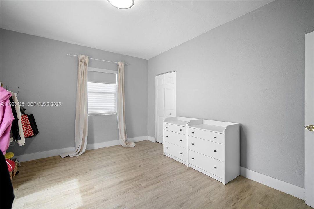 En Renta: $3,750 (4 camas, 2 baños, 1055 Pies cuadrados)