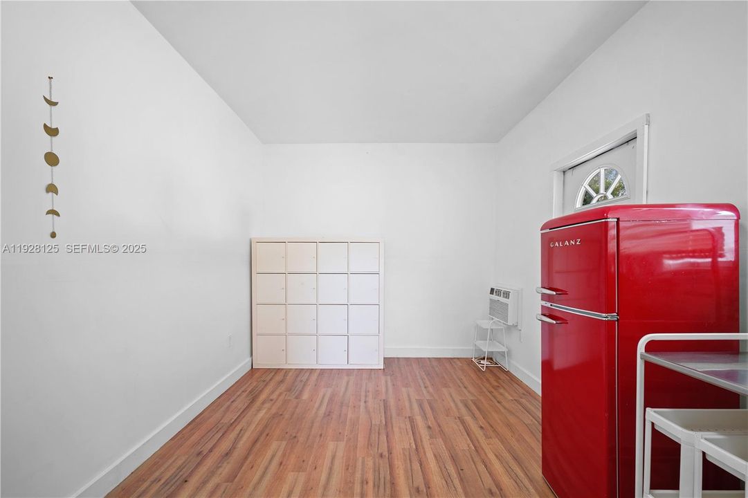 En Renta: $3,750 (4 camas, 2 baños, 1055 Pies cuadrados)