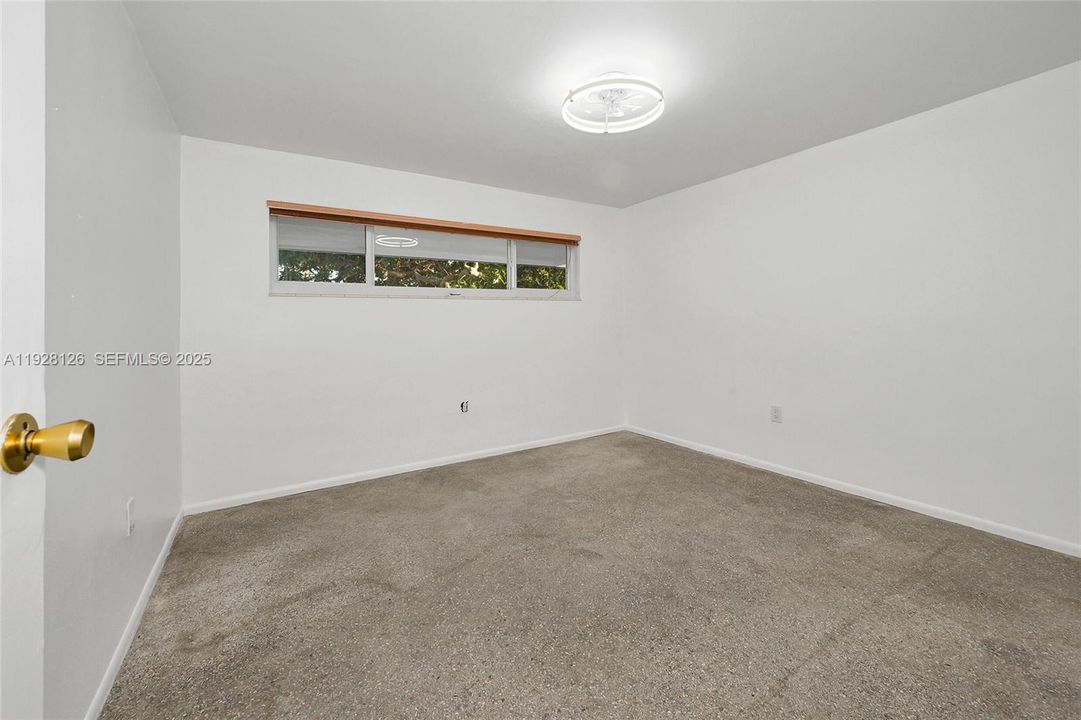 For Sale: $380,000 (2 beds, 2 baths, 1469 Square Feet)