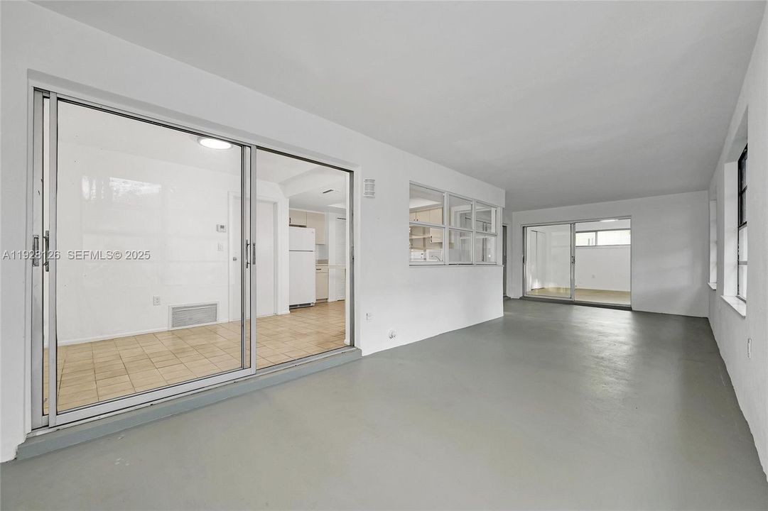 For Sale: $380,000 (2 beds, 2 baths, 1469 Square Feet)