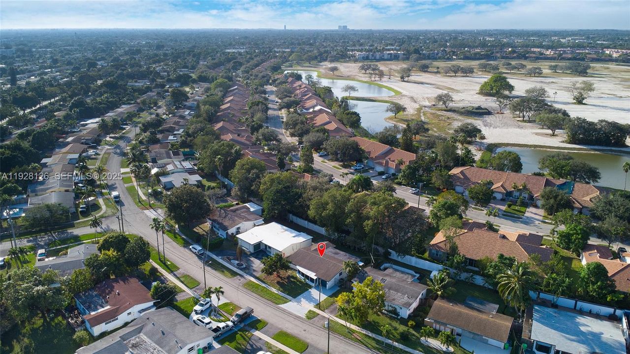 For Sale: $380,000 (2 beds, 2 baths, 1469 Square Feet)