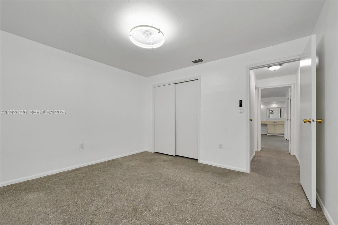 For Sale: $380,000 (2 beds, 2 baths, 1469 Square Feet)