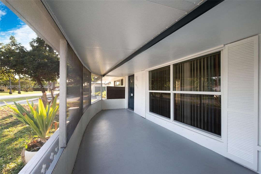 For Sale: $380,000 (2 beds, 2 baths, 1469 Square Feet)