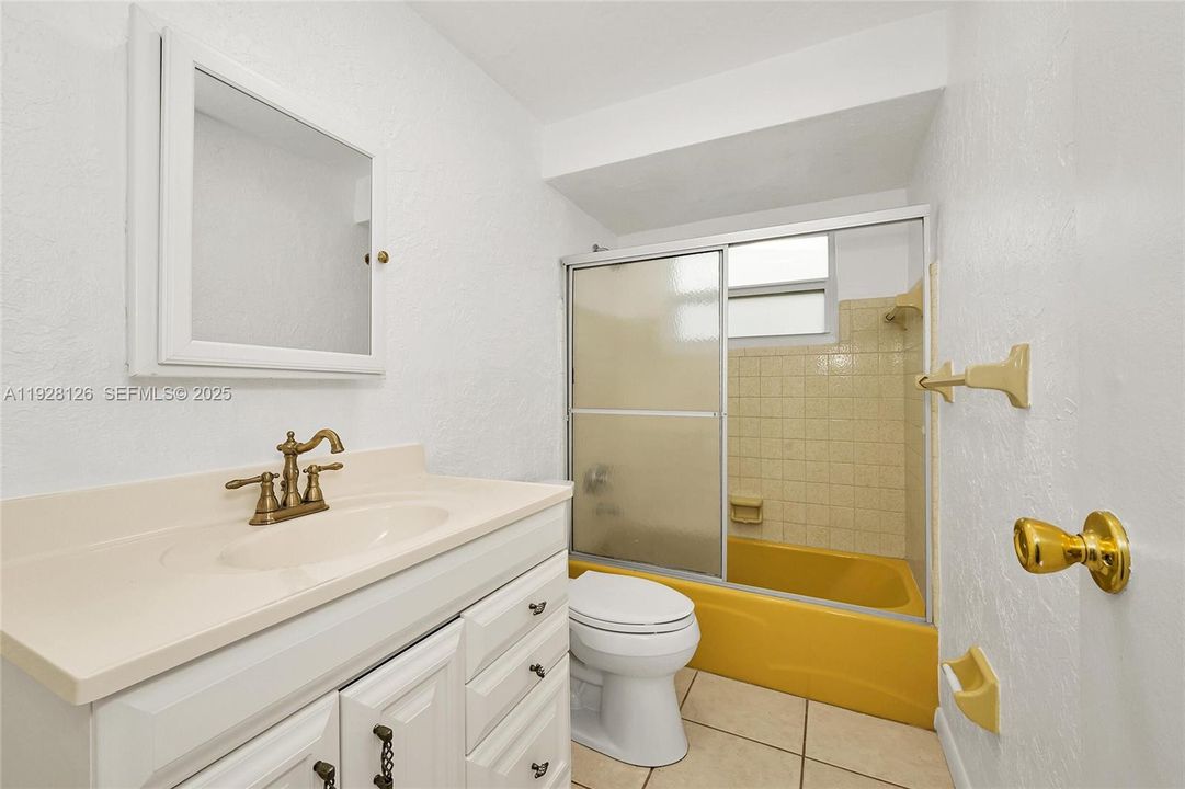 For Sale: $380,000 (2 beds, 2 baths, 1469 Square Feet)