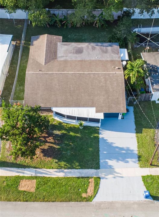 For Sale: $380,000 (2 beds, 2 baths, 1469 Square Feet)