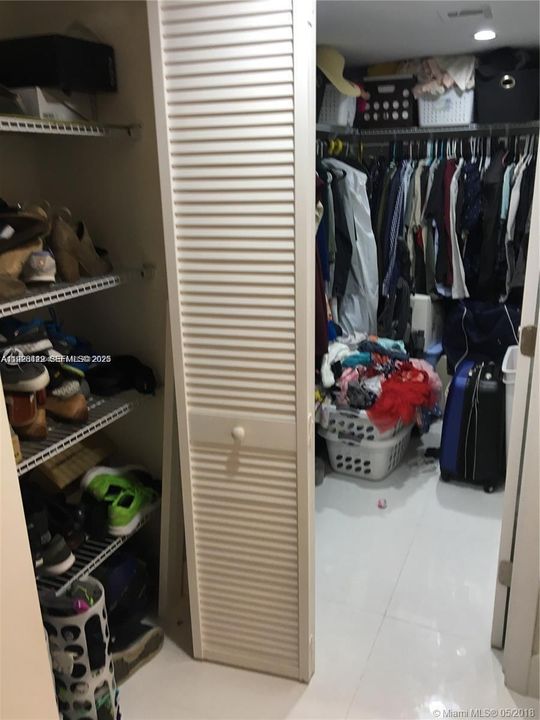 В аренду: $3,500 (3 спален, 2 ванн, 1143 Квадратных фут)