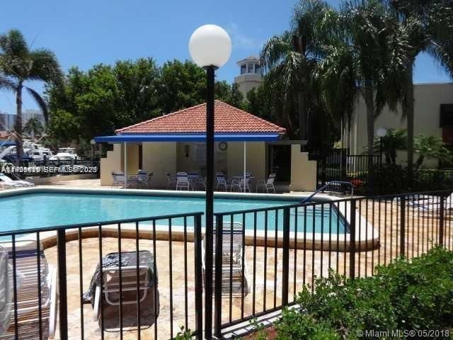 В аренду: $3,500 (3 спален, 2 ванн, 1143 Квадратных фут)