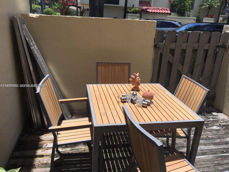 В аренду: $3,500 (3 спален, 2 ванн, 1143 Квадратных фут)