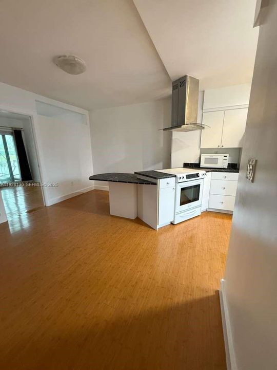 En Renta: $1,700 (0 camas, 1 baños, 441 Pies cuadrados)