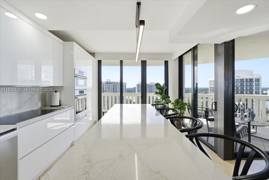 For Sale: $1,538,000 (3 beds, 3 baths, 2607 Square Feet)