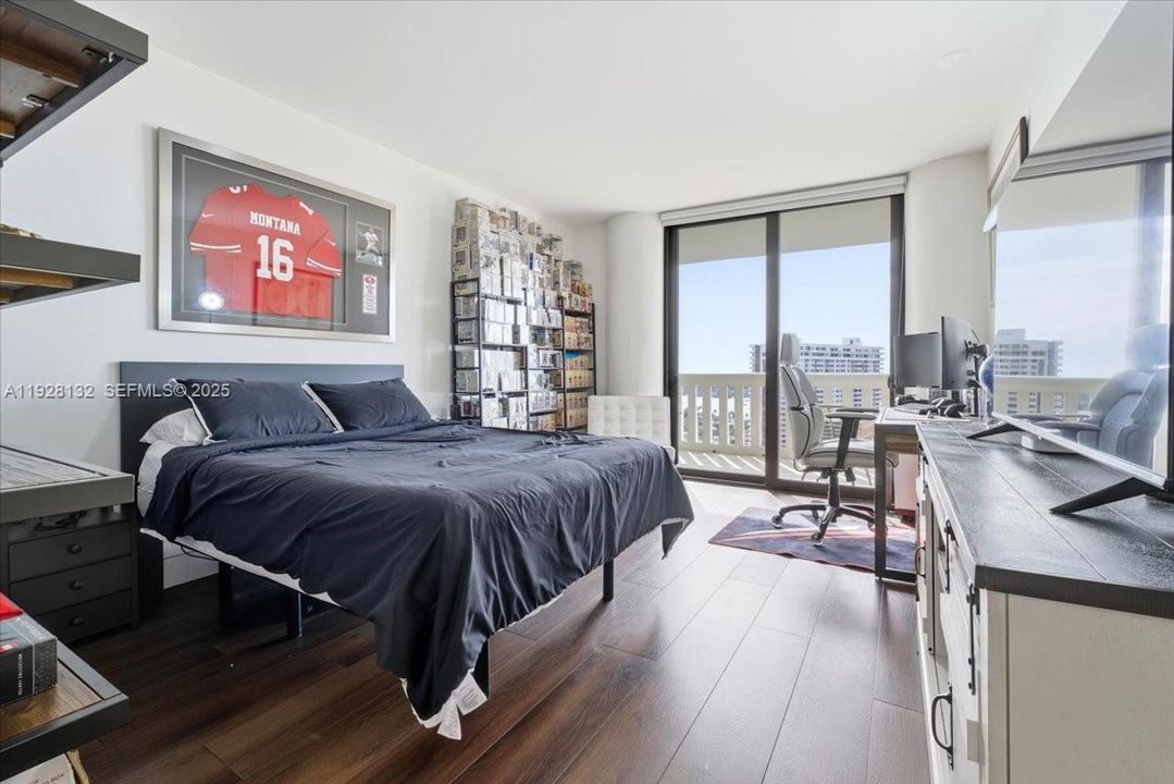 For Sale: $1,538,000 (3 beds, 3 baths, 2607 Square Feet)