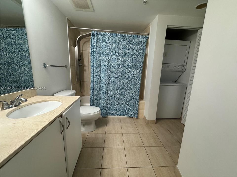 For Rent: $2,600 (1 beds, 1 baths, 825 Square Feet)