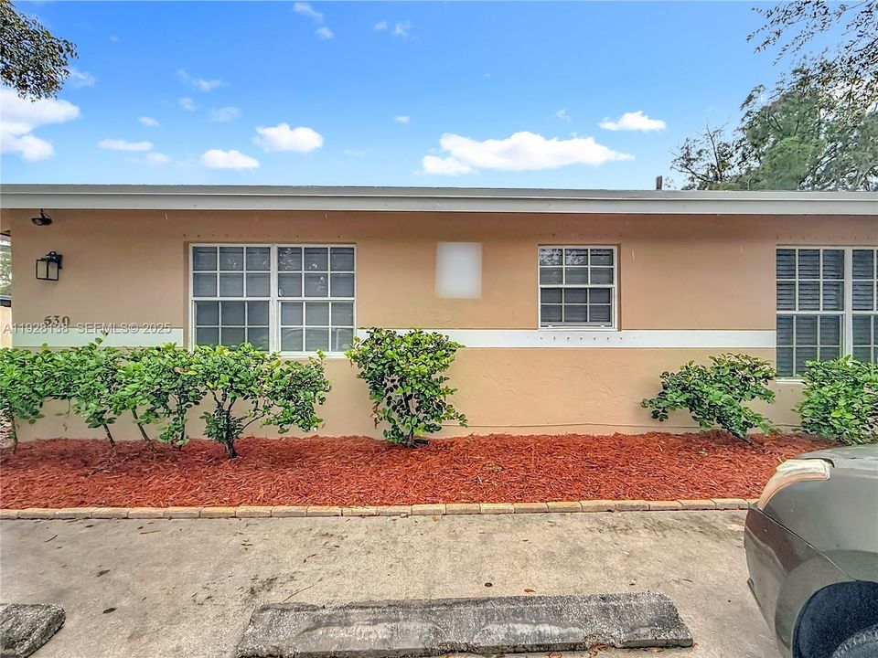 For Rent: $2,600 (3 beds, 2 baths, 2432 Square Feet)