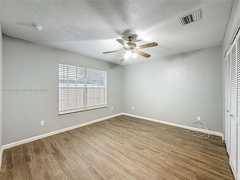 For Rent: $2,600 (3 beds, 2 baths, 2432 Square Feet)