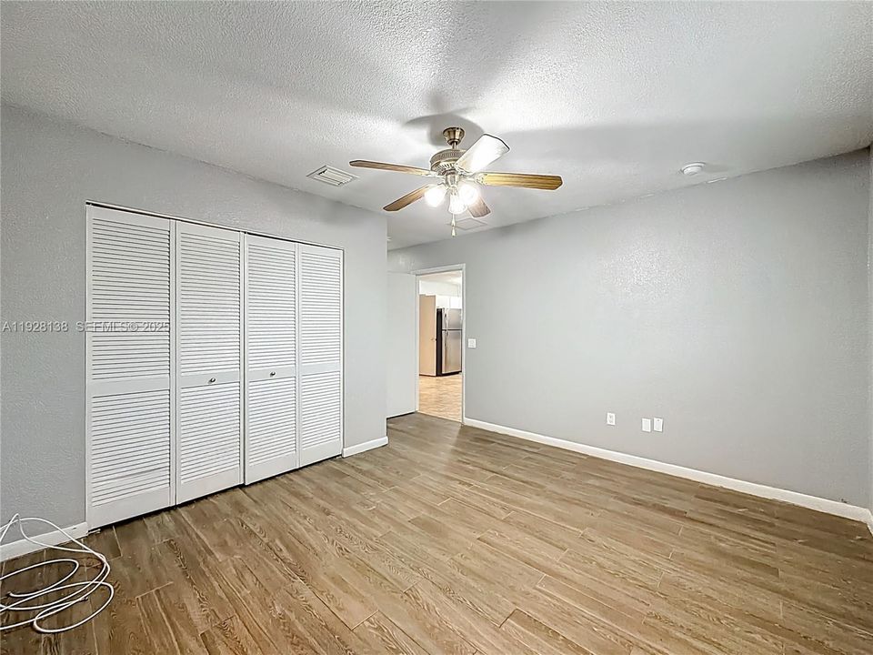 For Rent: $2,600 (3 beds, 2 baths, 2432 Square Feet)