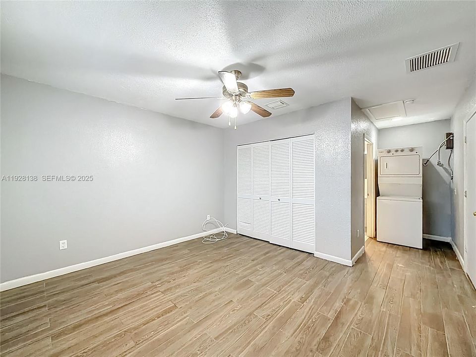 For Rent: $2,600 (3 beds, 2 baths, 2432 Square Feet)