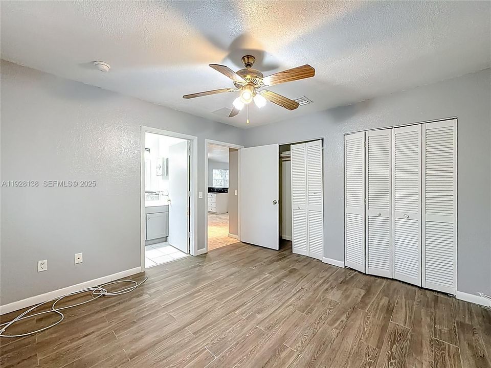 For Rent: $2,600 (3 beds, 2 baths, 2432 Square Feet)