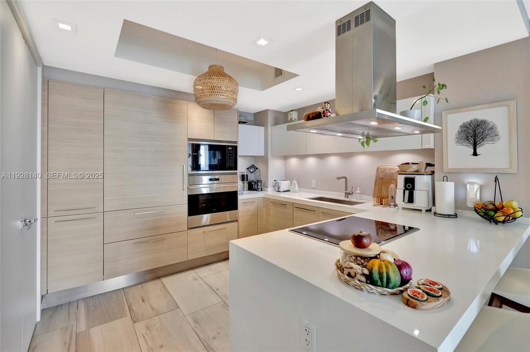 В аренду: $7,000 (2 спален, 3 ванн, 1750 Квадратных фут)