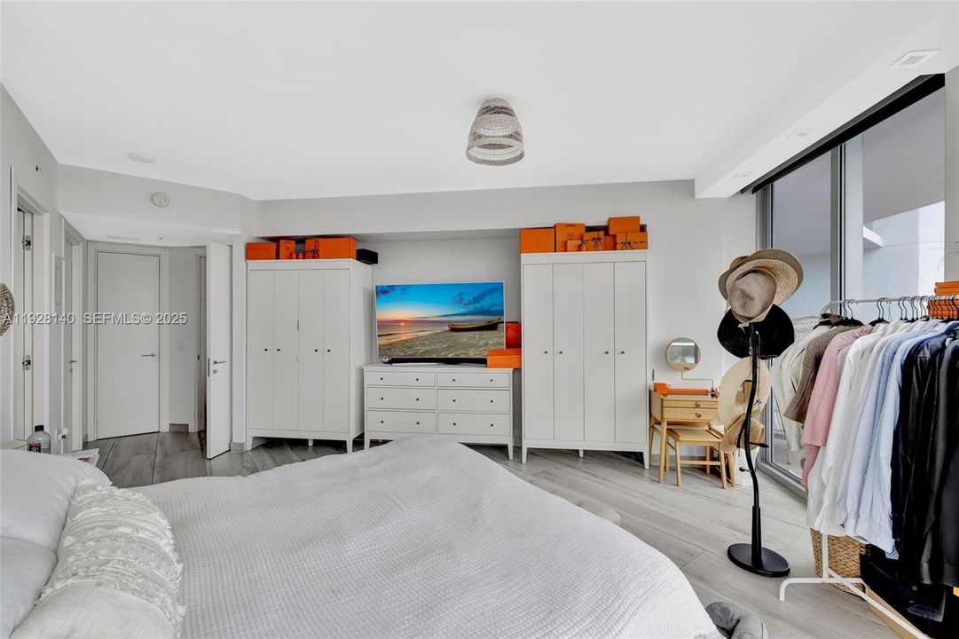 В аренду: $7,000 (2 спален, 3 ванн, 1750 Квадратных фут)