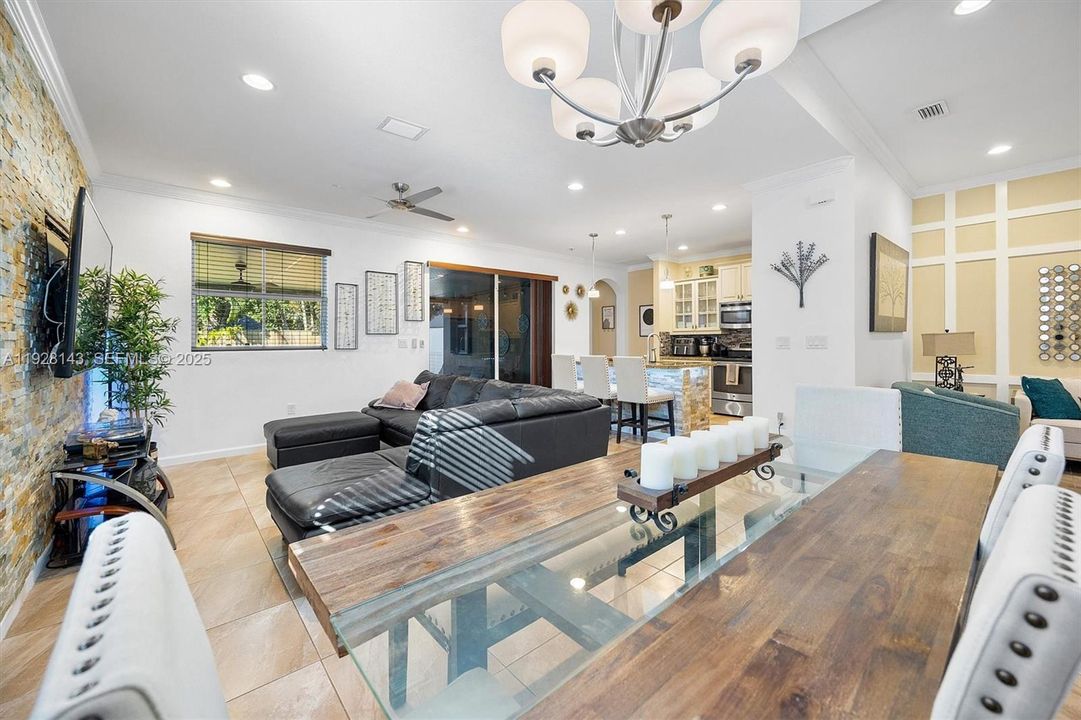 For Sale: $599,000 (4 beds, 2 baths, 1877 Square Feet)