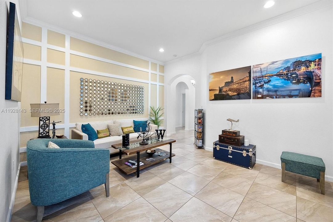 For Sale: $599,000 (4 beds, 2 baths, 1877 Square Feet)