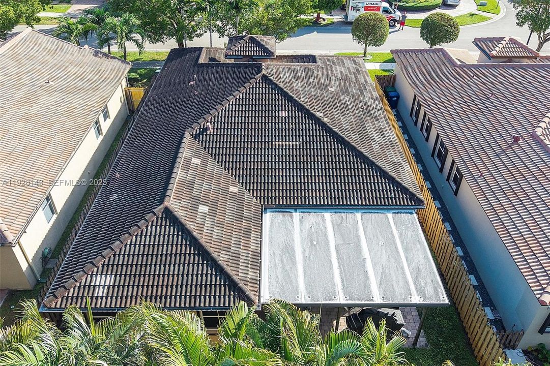 For Sale: $599,000 (4 beds, 2 baths, 1877 Square Feet)