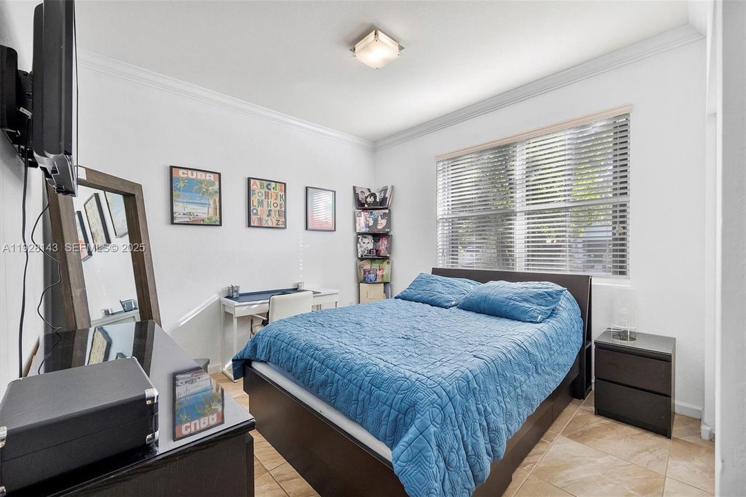 For Sale: $599,000 (4 beds, 2 baths, 1877 Square Feet)