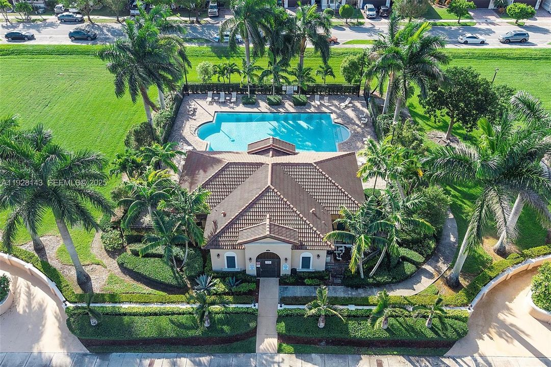 For Sale: $599,000 (4 beds, 2 baths, 1877 Square Feet)