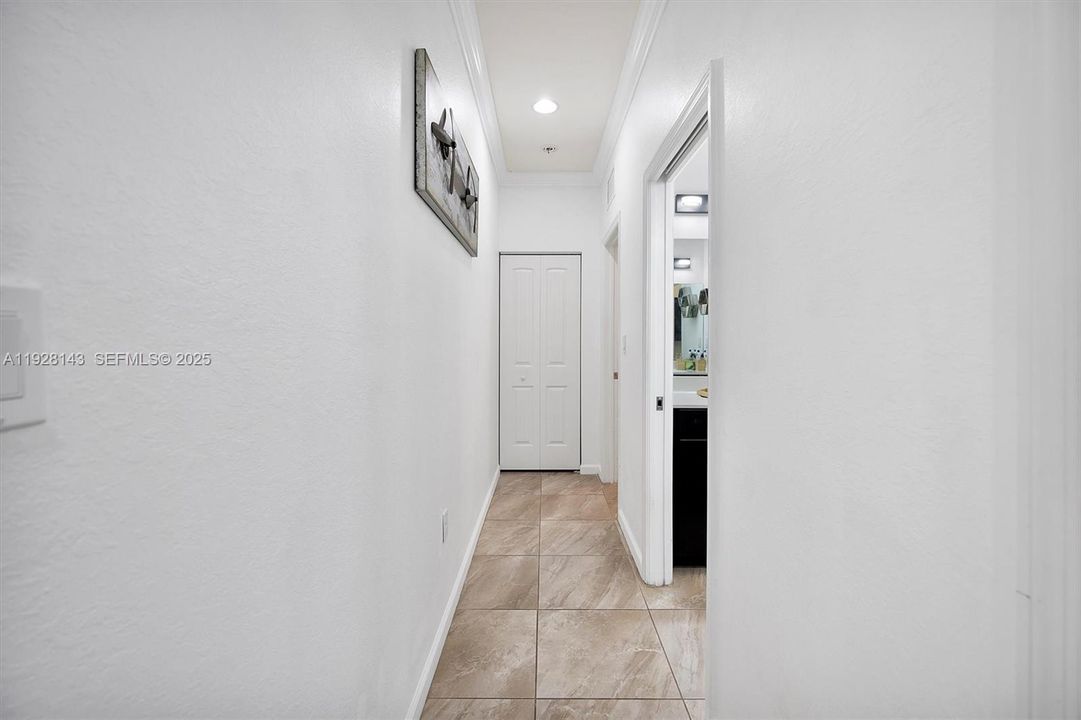 For Sale: $599,000 (4 beds, 2 baths, 1877 Square Feet)