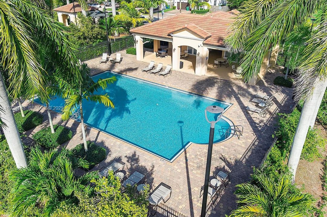 For Sale: $599,000 (4 beds, 2 baths, 1877 Square Feet)