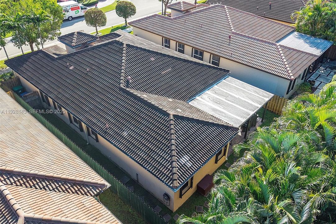 For Sale: $599,000 (4 beds, 2 baths, 1877 Square Feet)