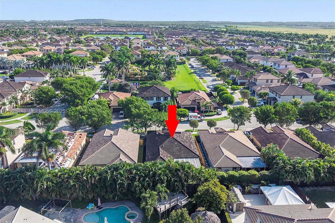 For Sale: $599,000 (4 beds, 2 baths, 1877 Square Feet)