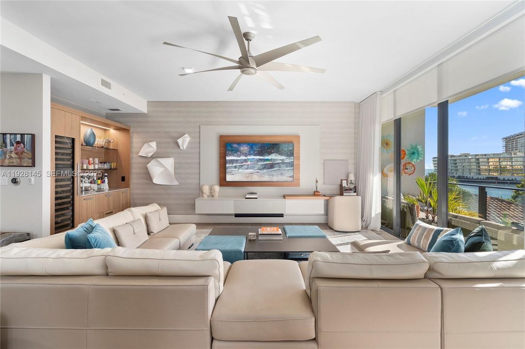 For Sale: $3,850,000 (3 beds, 4 baths, 2885 Square Feet)