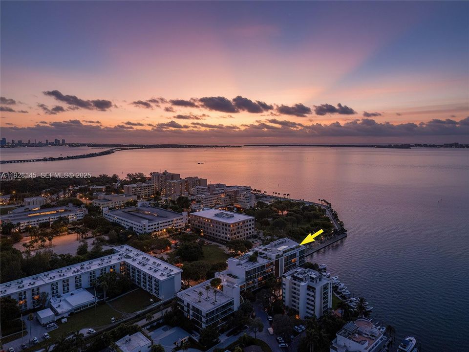 For Sale: $3,850,000 (3 beds, 4 baths, 2885 Square Feet)