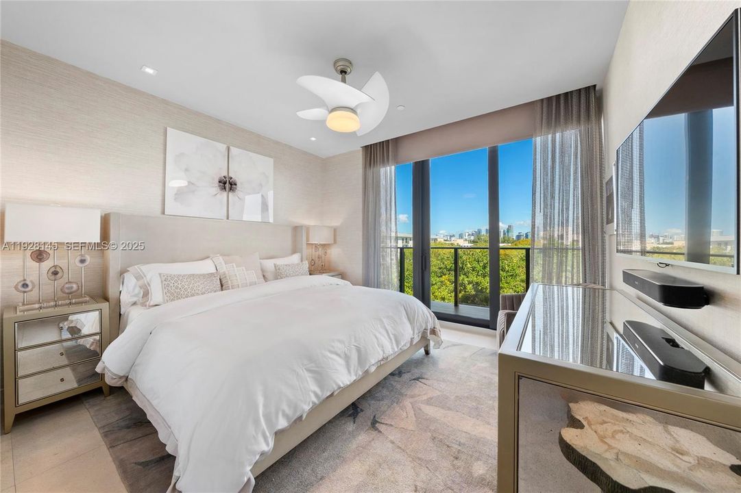 For Sale: $3,850,000 (3 beds, 4 baths, 2885 Square Feet)