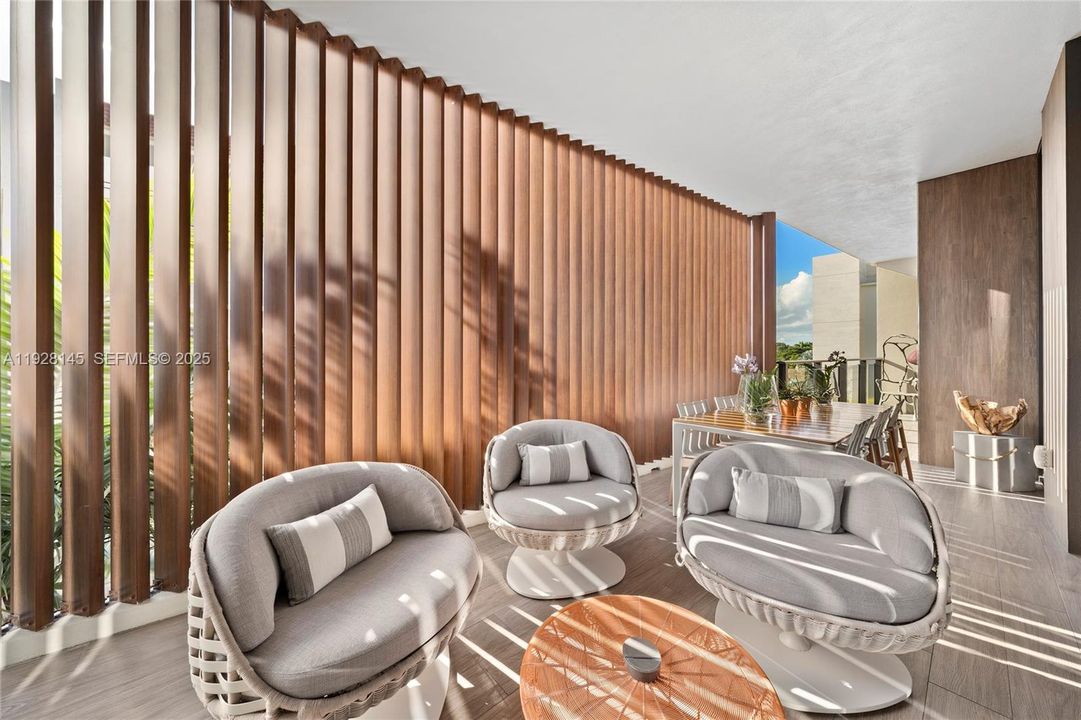 For Sale: $3,850,000 (3 beds, 4 baths, 2885 Square Feet)