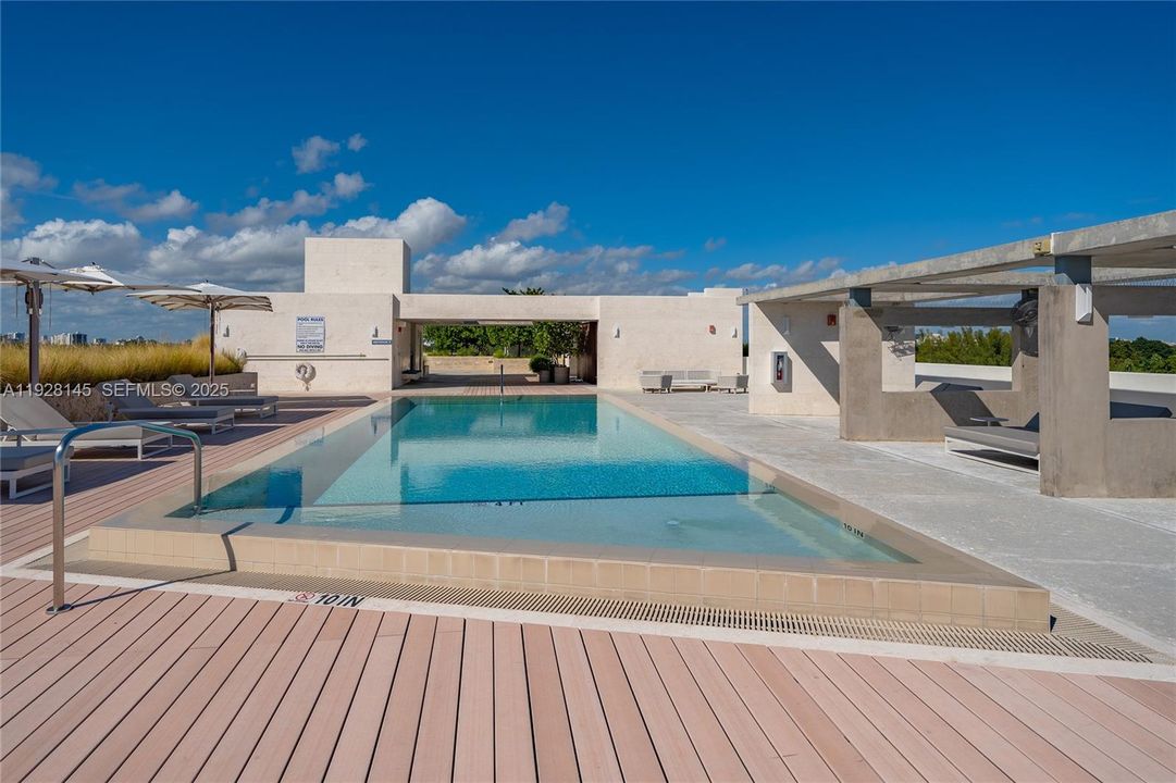 For Sale: $3,850,000 (3 beds, 4 baths, 2885 Square Feet)