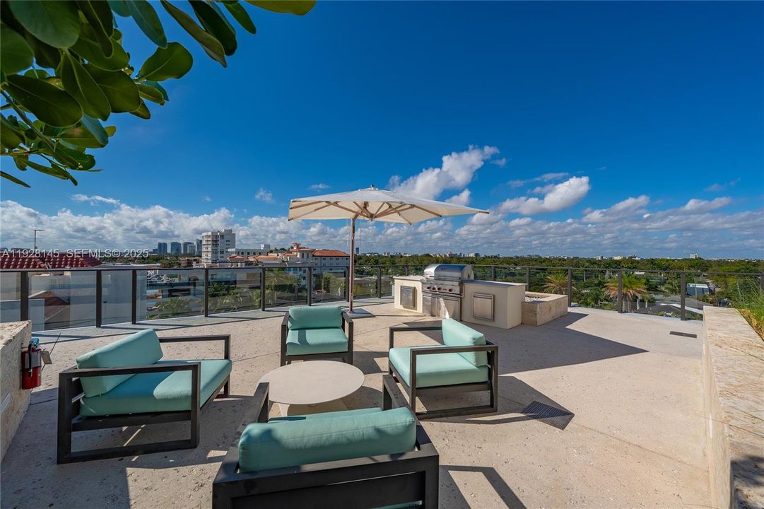 For Sale: $3,850,000 (3 beds, 4 baths, 2885 Square Feet)