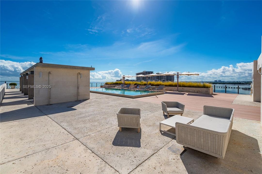 For Sale: $3,850,000 (3 beds, 4 baths, 2885 Square Feet)