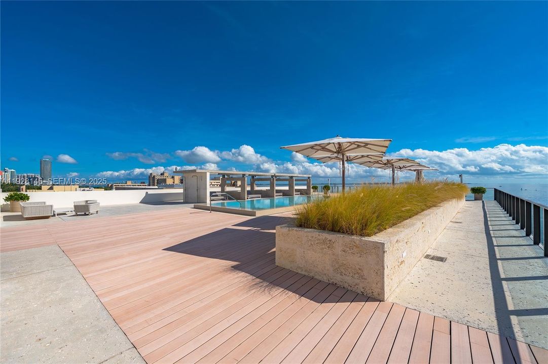 For Sale: $3,850,000 (3 beds, 4 baths, 2885 Square Feet)