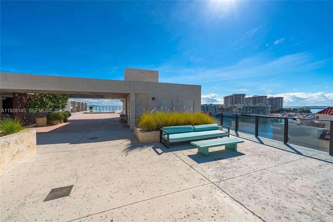 For Sale: $3,850,000 (3 beds, 4 baths, 2885 Square Feet)