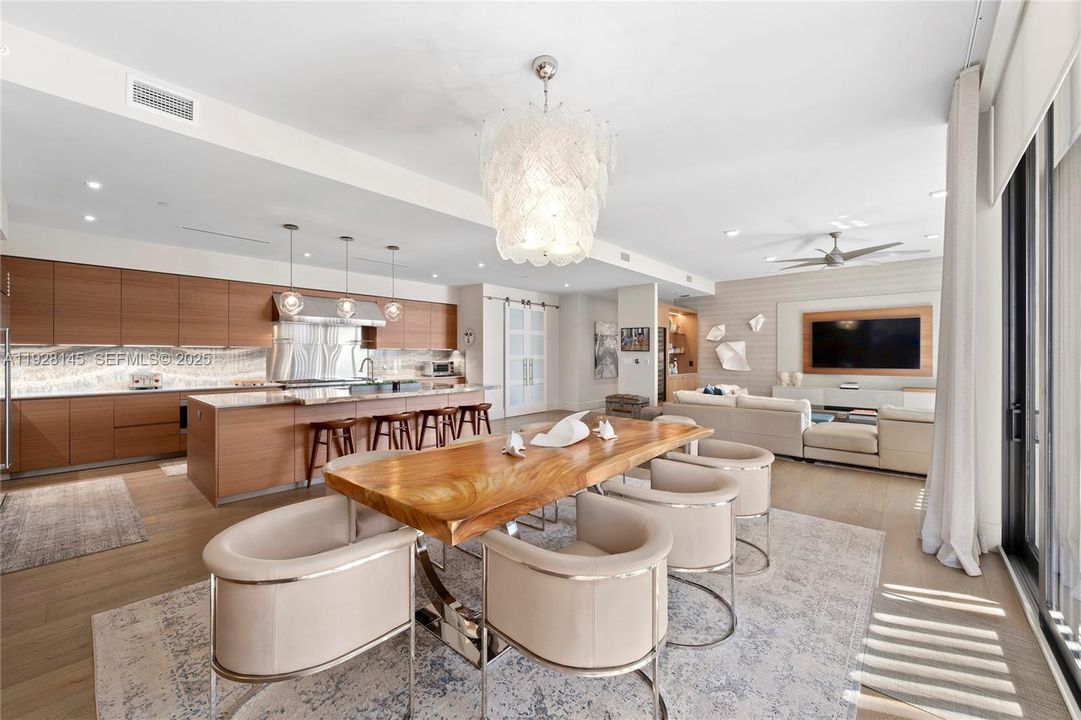 For Sale: $3,850,000 (3 beds, 4 baths, 2885 Square Feet)