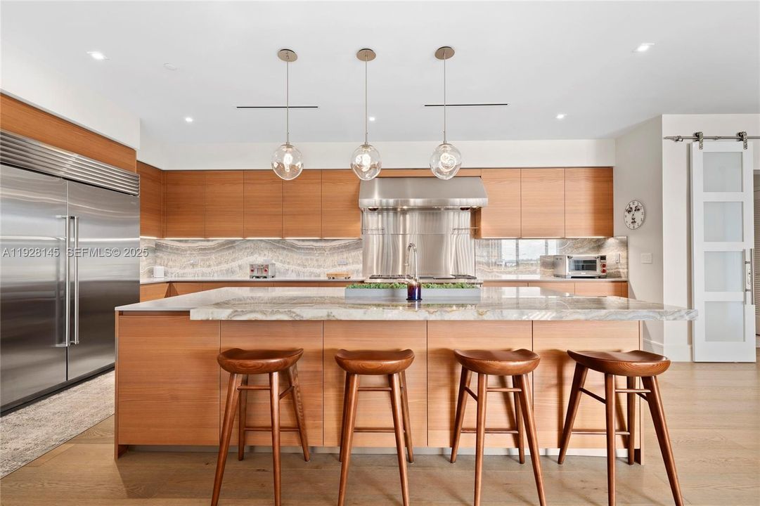 For Sale: $3,850,000 (3 beds, 4 baths, 2885 Square Feet)