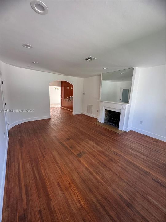 В аренду: $7,500 (4 спален, 2 ванн, 2290 Квадратных фут)