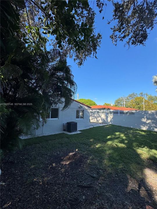 В аренду: $7,500 (4 спален, 2 ванн, 2290 Квадратных фут)