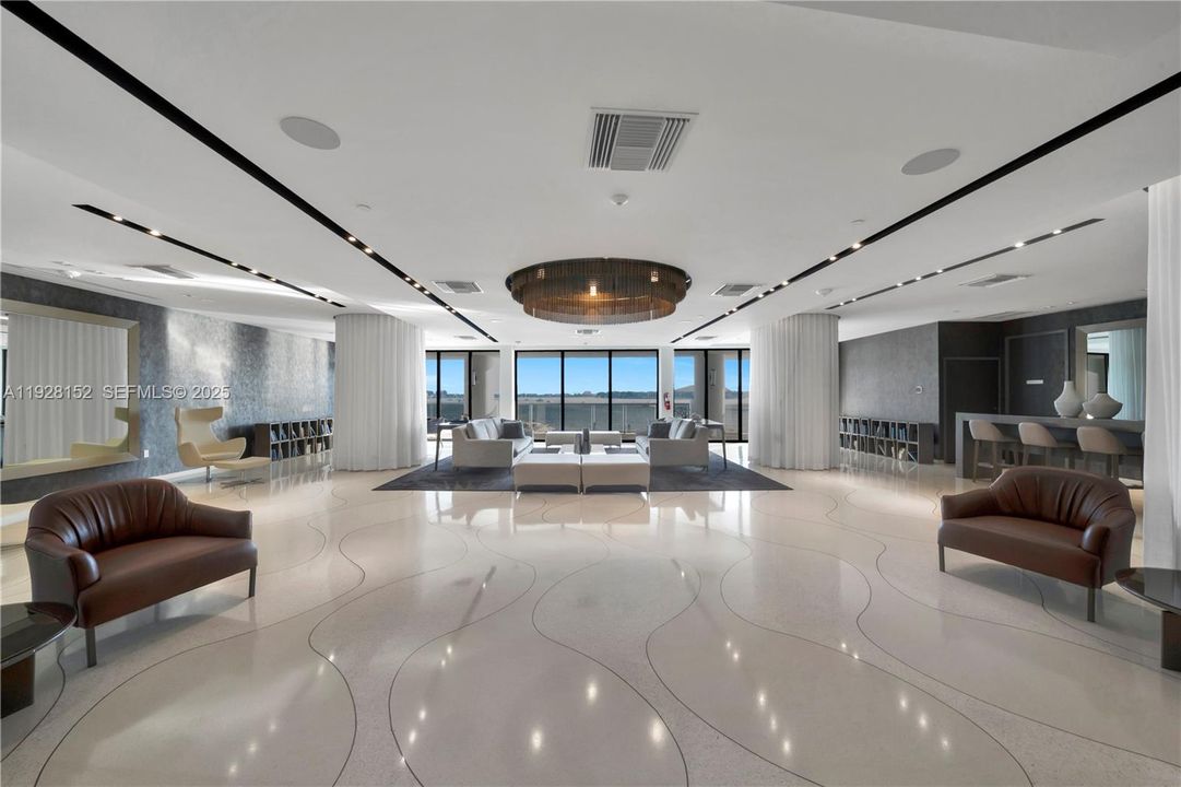 На продажу: $1,750,000 (2 спален, 2 ванн, 1477 Квадратных фут)