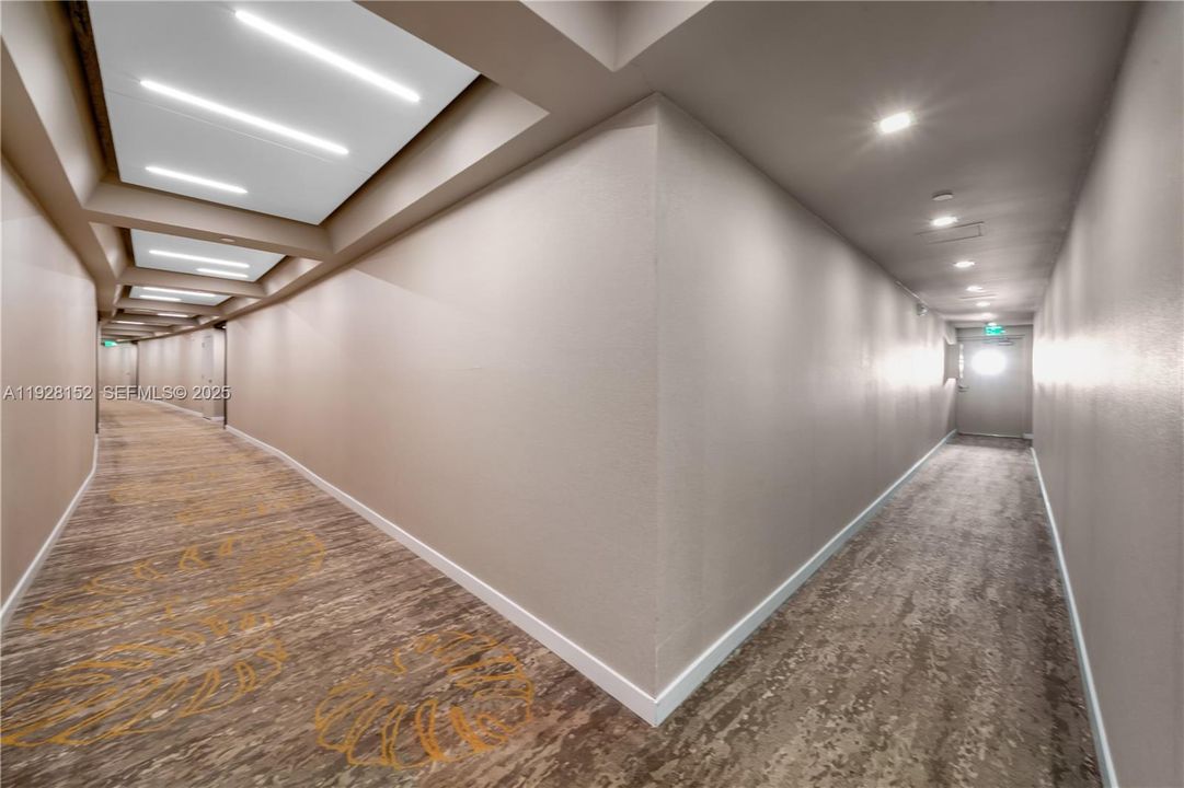 corner unit not neighbors