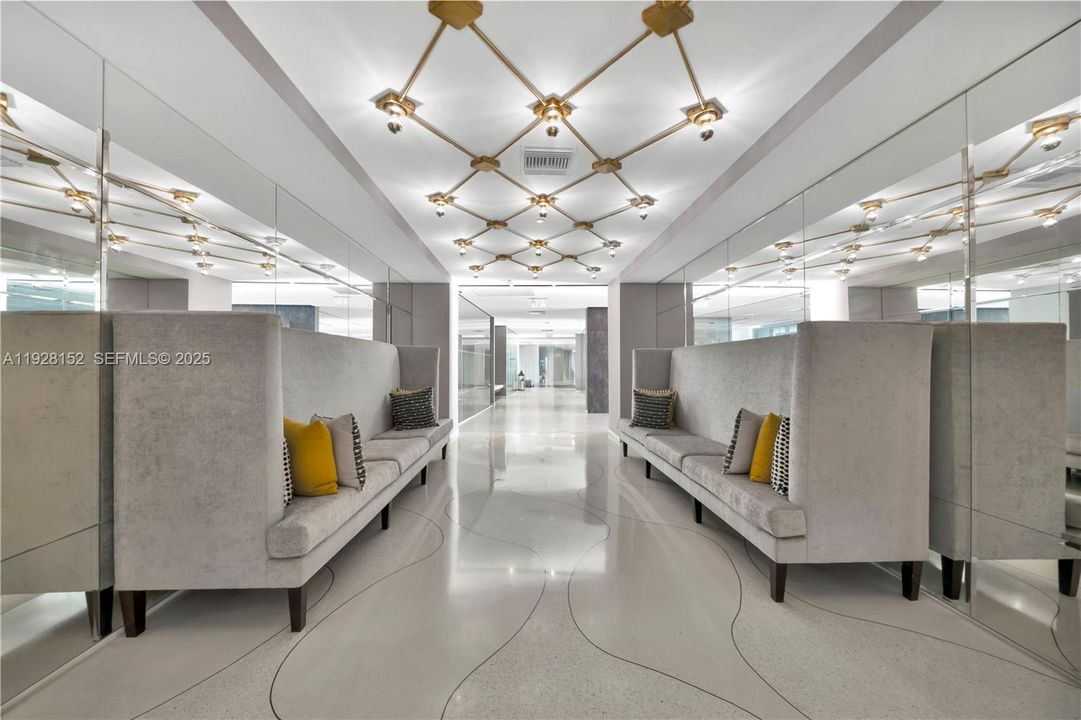 На продажу: $1,750,000 (2 спален, 2 ванн, 1477 Квадратных фут)