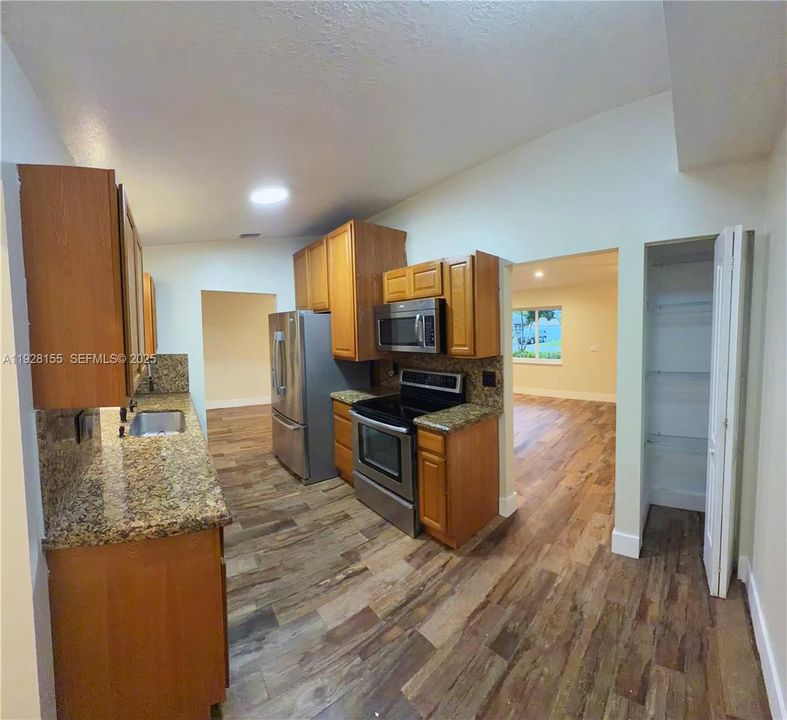 En Venta: $575,000 (3 camas, 2 baños, 1438 Pies cuadrados)